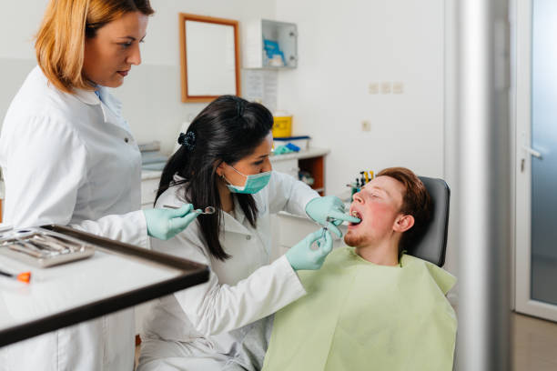 Best Emergency Tooth Extraction in Weimar, TX